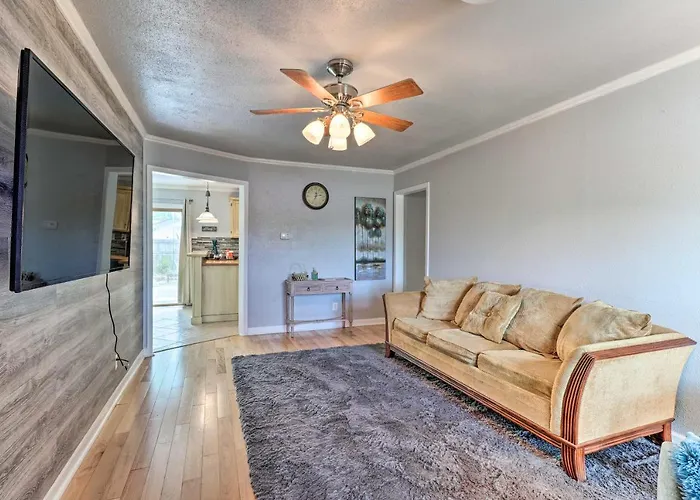 5 Mi To Fort Hood! 'Brooklyn House' W/ Fenced Yard
