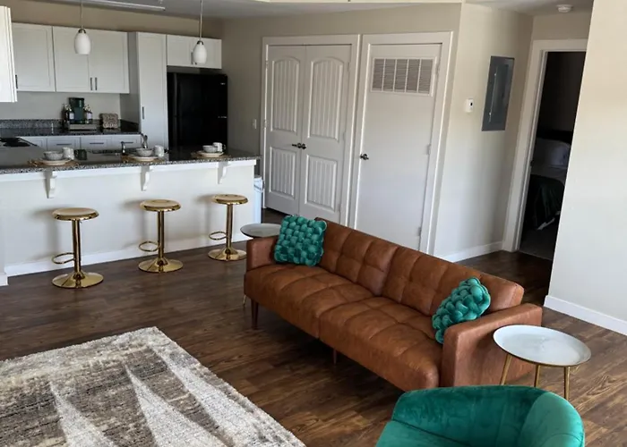 Charming 2 Bed 2 Full Bath