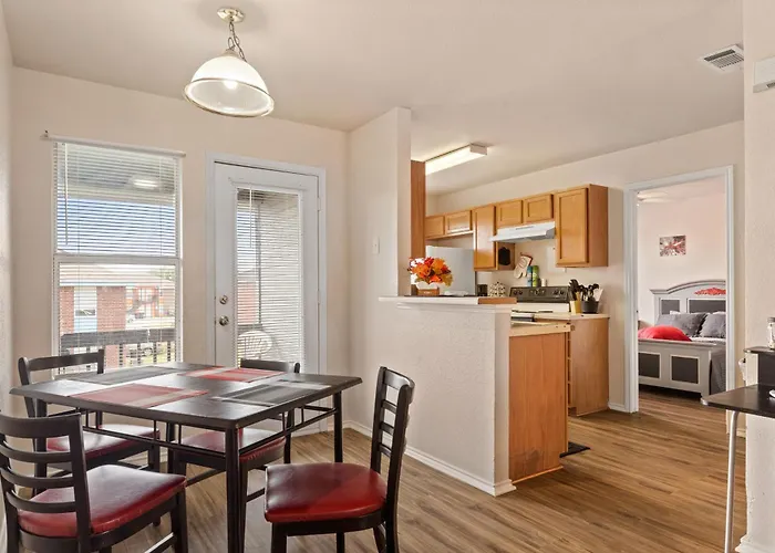 2B1B Condo Mins From Ft Hood & Town