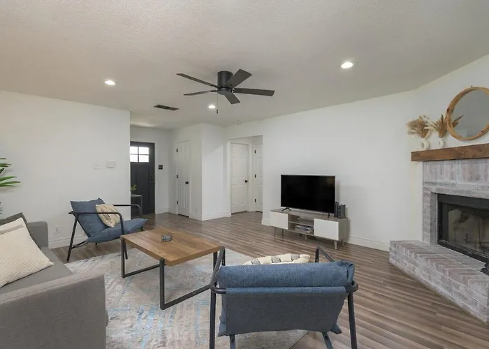 Stylish Pet Friendly Killeen 3Br With Fenced Backyard