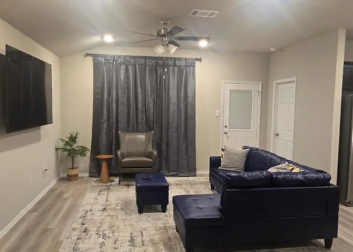 Modern 3Br Smart Home Near Fort Cavazos